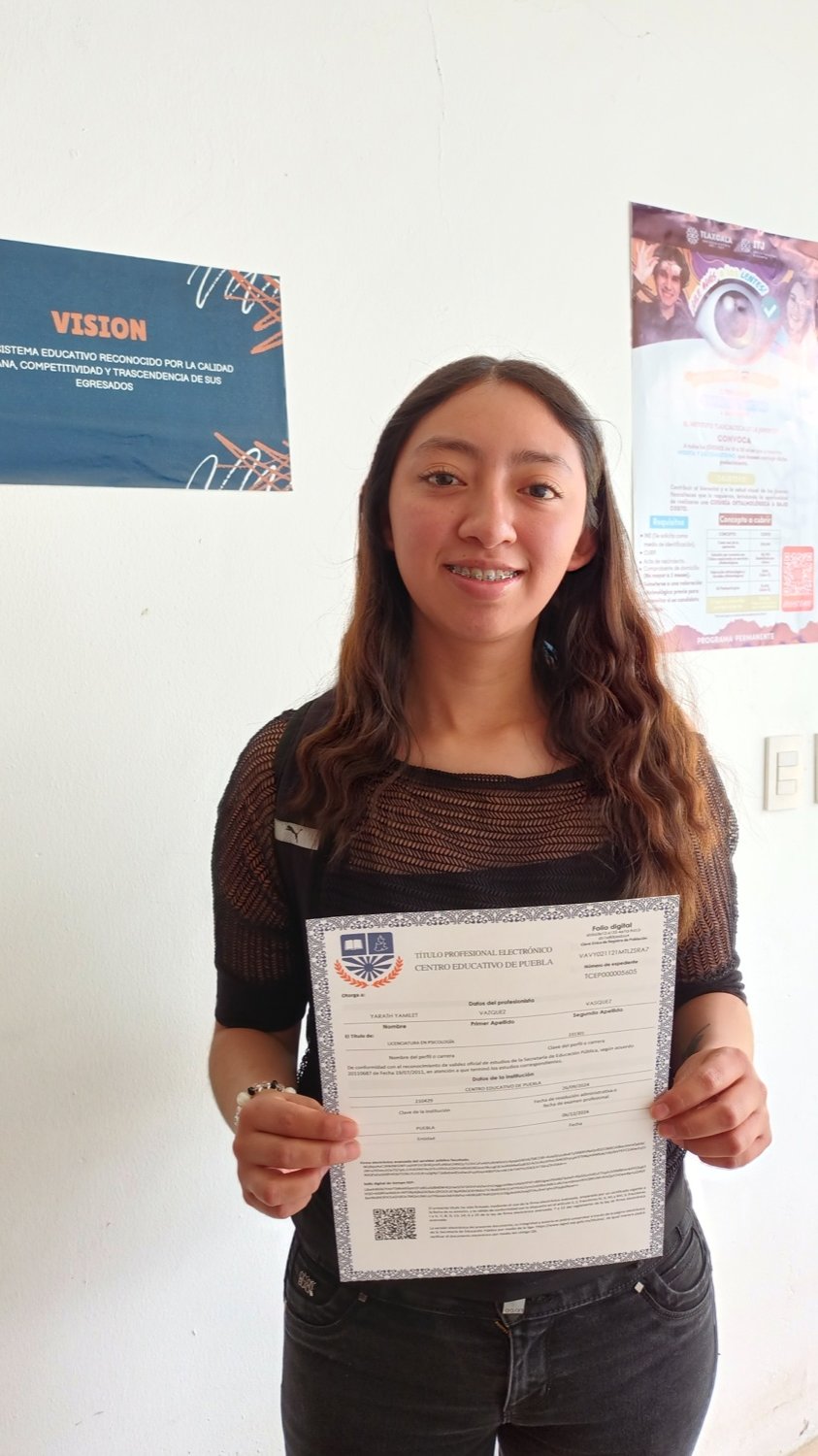 Egresado titulado de UniCEP Enlace Tlaxcala